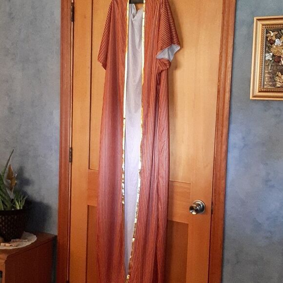 NWOT Kimono Orange Stripe  With Gold Triming One Size - Picture 1 of 8